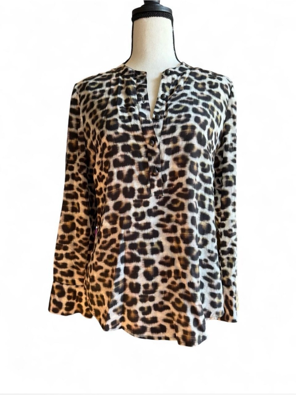 Ann Taylor Petite 100% Silk Leopard Print V-Neck Blouse Size 8P